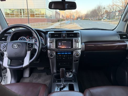 Used 2014 Toyota 4Runner Limited image 13