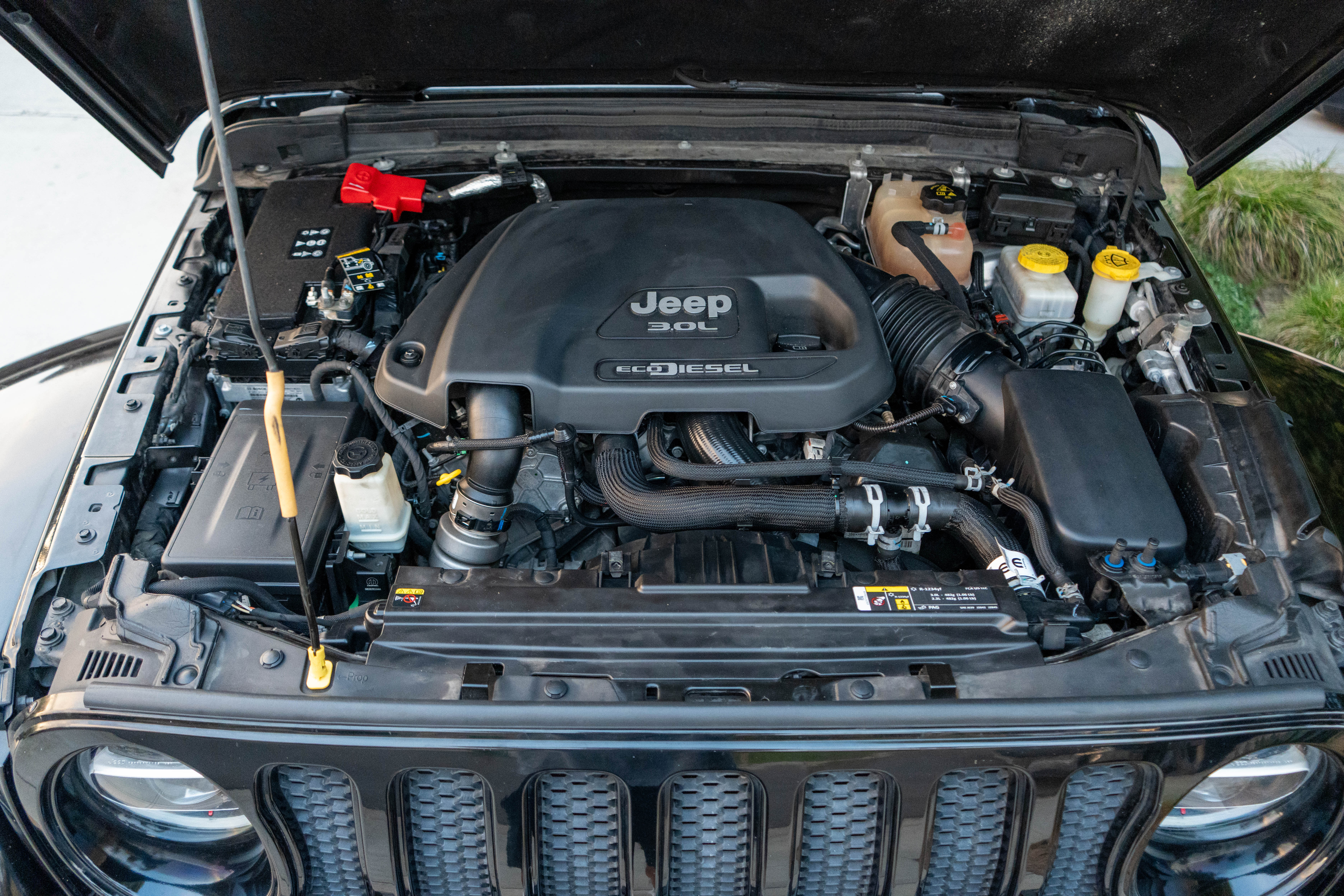 Used 2020 Jeep Wrangler Unlimited Sahara AWD/4WD image 25