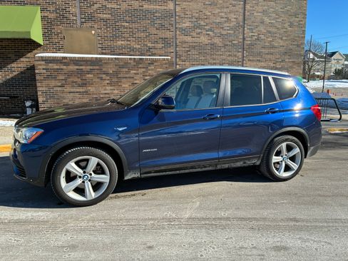 Used 2017 BMW X3 xDrive28i image 1