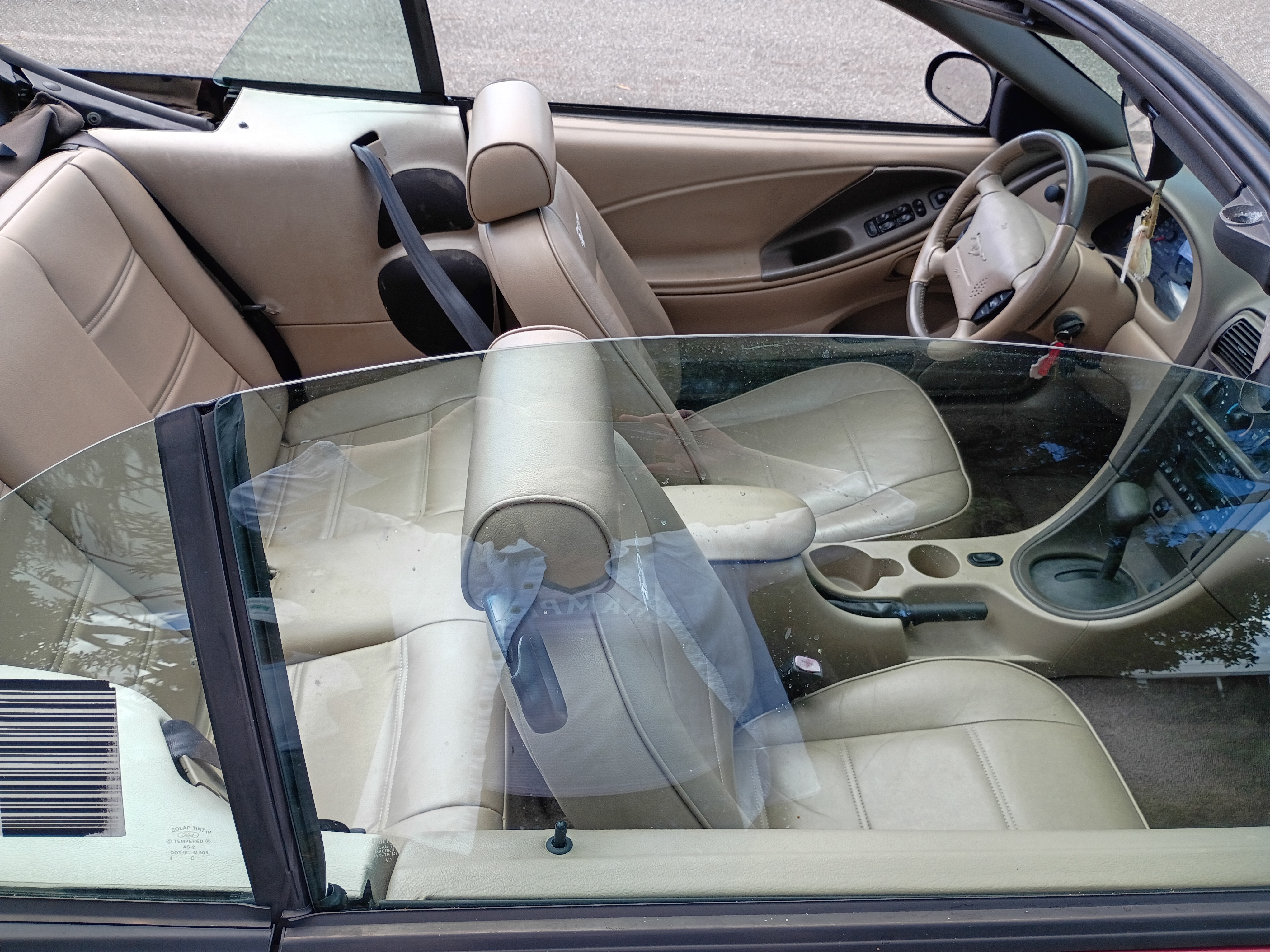 Used 2004 Ford Mustang Convertible RWD image 4