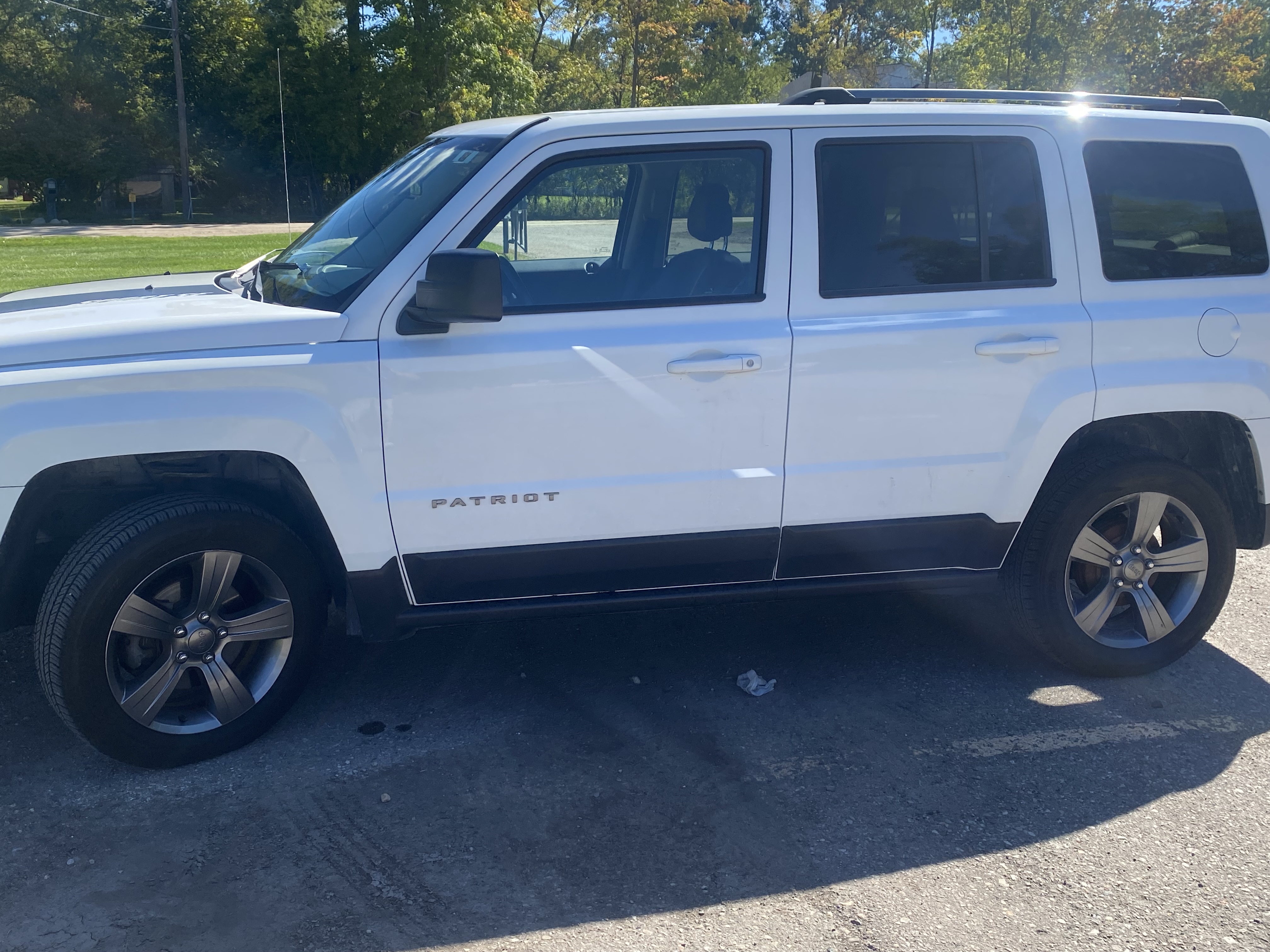 Used 2017 Jeep Patriot Sport w/ Power Value Group FWD image 5