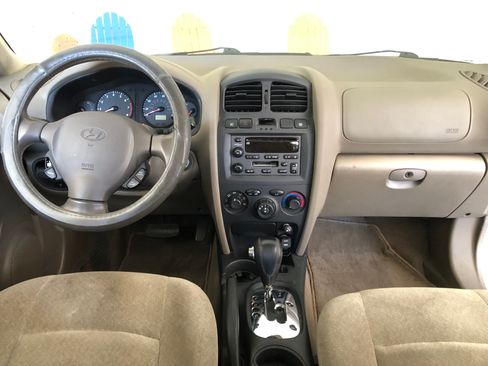 Used 2004 Hyundai Santa Fe GLS FWD image 4