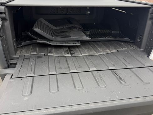 Used 2023 Rivian R1T Adventure image 6