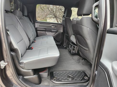 Used 2021 RAM 1500 Big Horn image 16