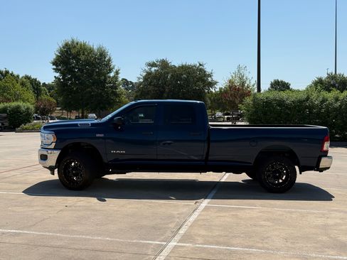 Used 2022 RAM 2500 Tradesman w/ Chrome Appearance Group RWD image 2