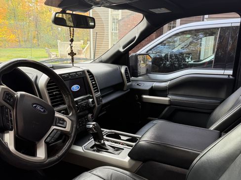 Used 2020 Ford F150 Lariat w/ Equipment Group 502A Luxury image 22