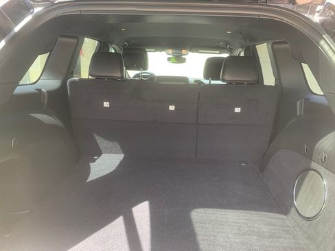 Used 2019 Jeep Grand Cherokee Laredo w/ Laredo X Package image 10