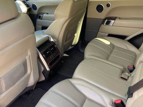 Used 2015 Land Rover Range Rover Sport HSE image 13