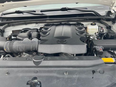 Used 2021 Toyota 4Runner TRD Off-Road image 13