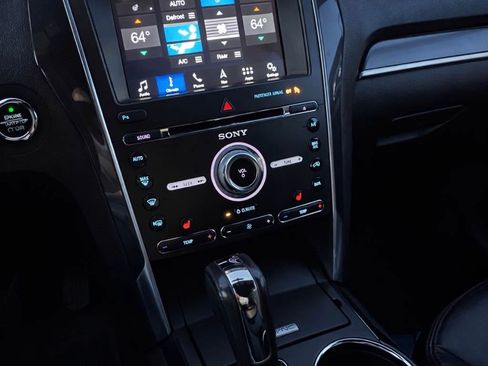 Used 2018 Ford Explorer Sport AWD/4WD image 12