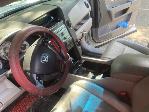 Used 2011 Honda Pilot EX-L image 12