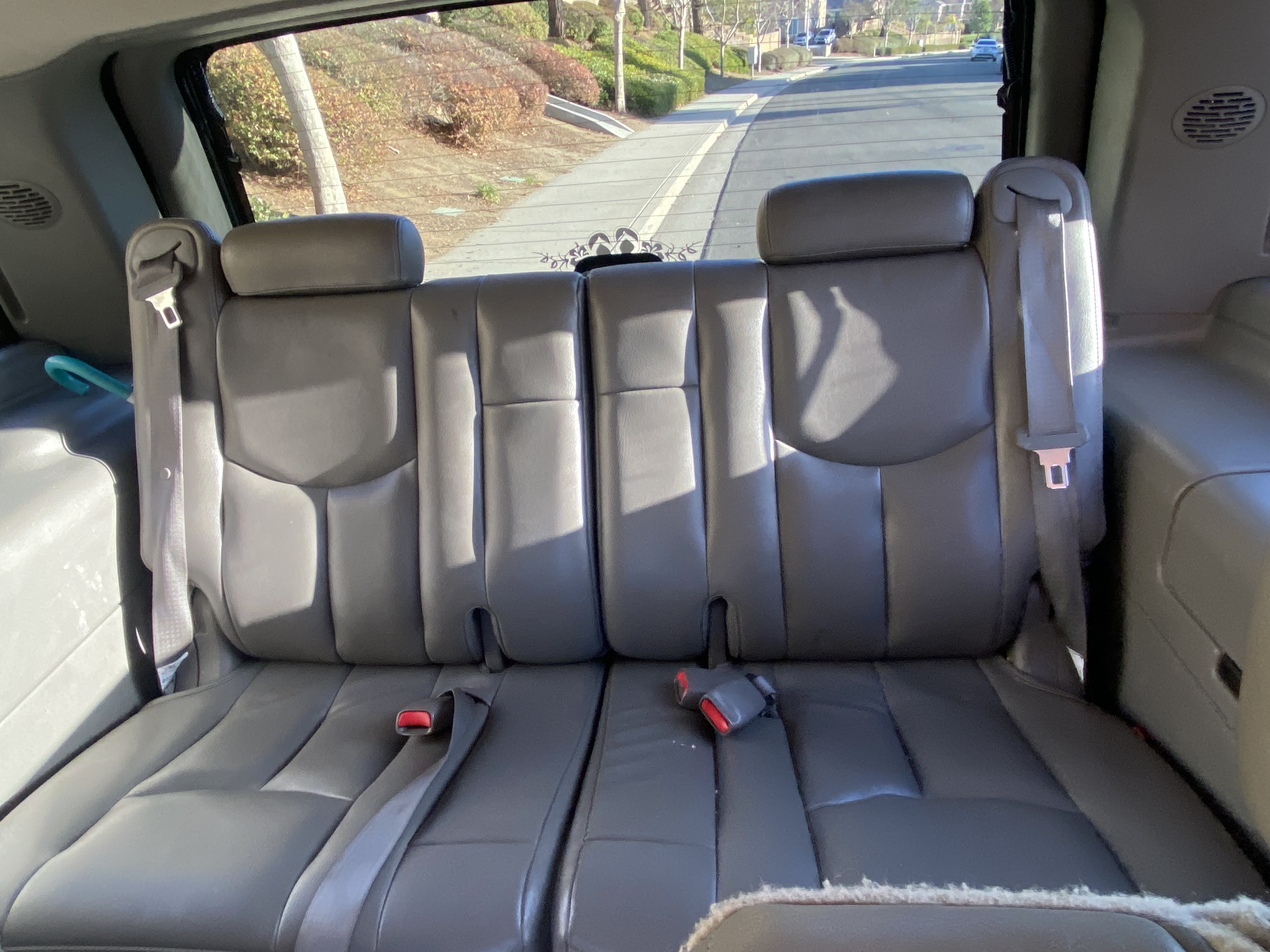 Used 2004 Chevrolet Tahoe LT RWD image 24