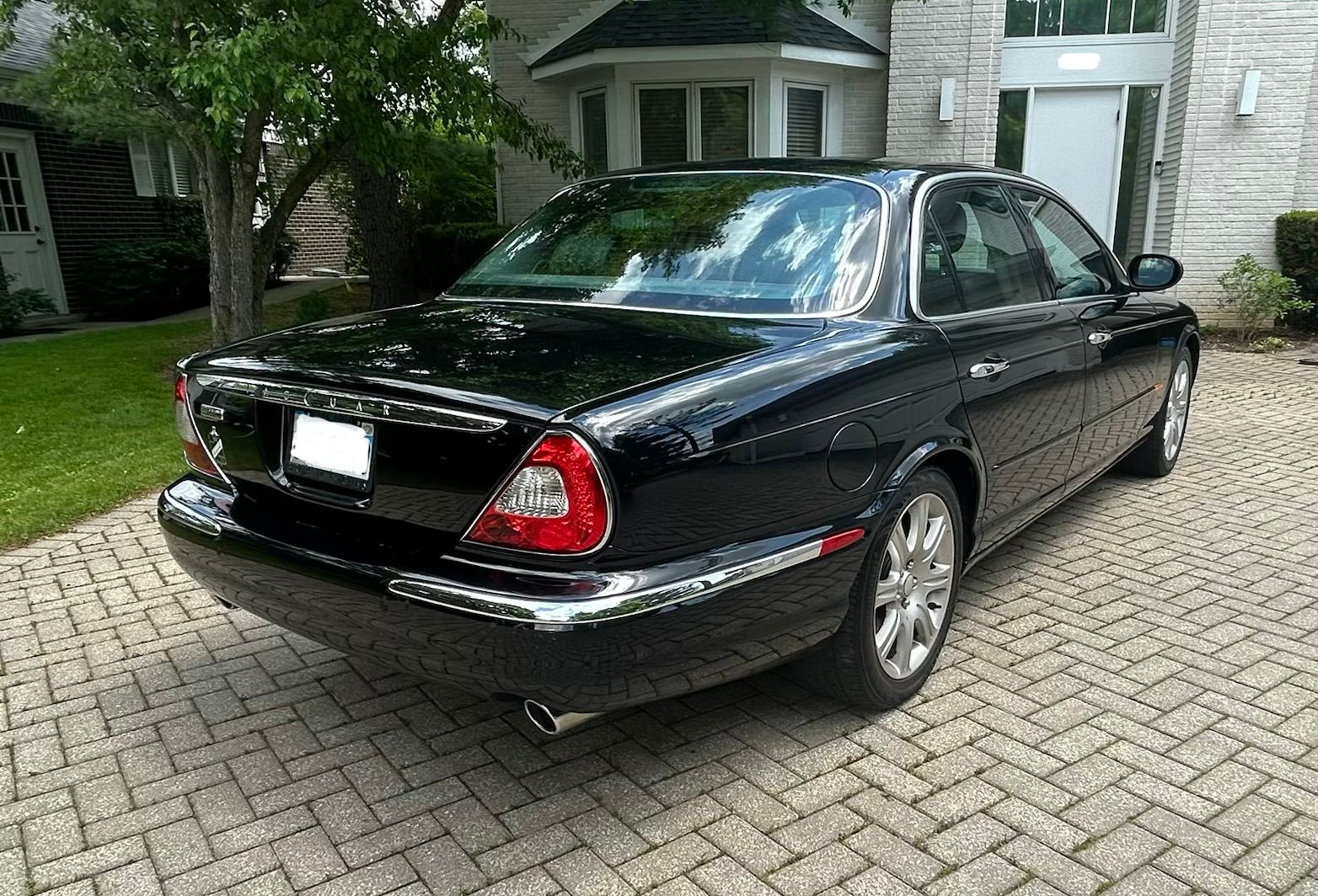 Used 2004 Jaguar XJ8 RWD image 10