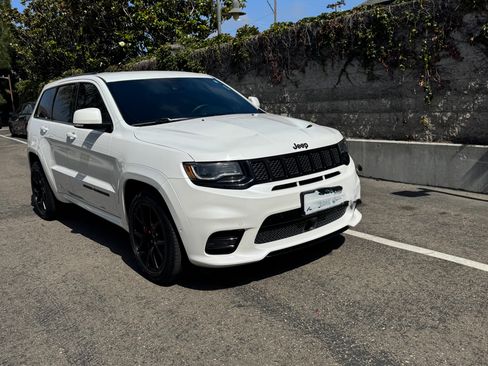 Used 2018 Jeep Grand Cherokee SRT AWD/4WD image 2