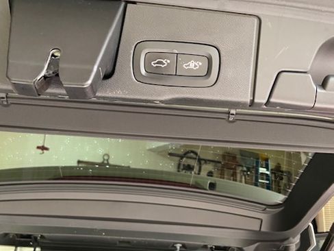 Used 2019 Volvo XC60 T5 Inscription AWD/4WD image 19