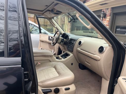 Used 2004 Ford Expedition Eddie Bauer image 17