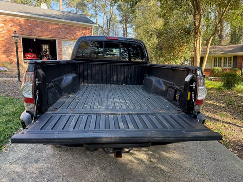 Used 2013 Toyota Tacoma 4x4 Double Cab w/ TRD Sport Pkg image 5