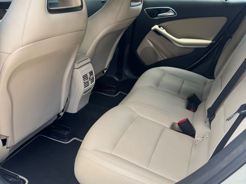 Used 2016 Mercedes-Benz CLA 250 image 8