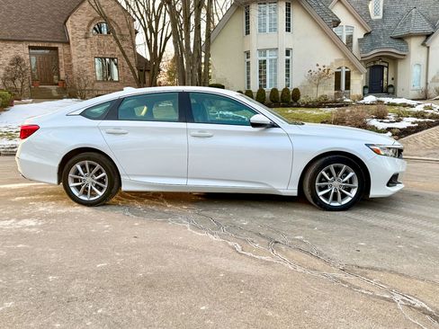 Used 2022 Honda Accord LX image 5