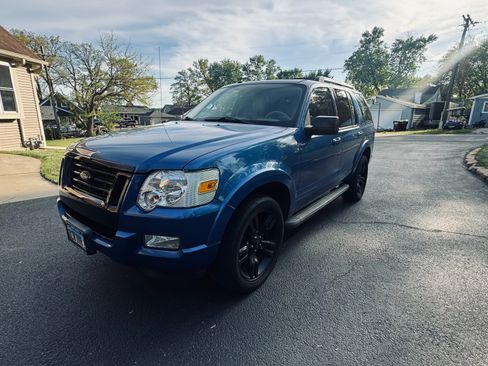 Used 2010 Ford Explorer Limited AWD/4WD image 5