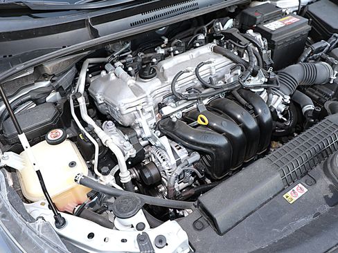 Used 2020 Toyota Corolla LE w/ Carpet Mat Package (TMS) image 15