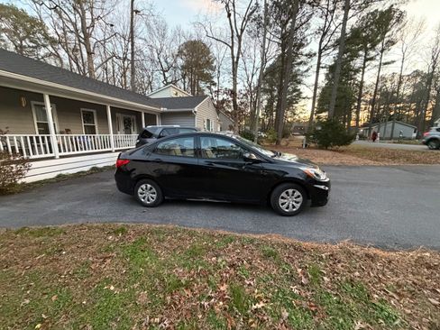 Used 2015 Hyundai Accent GLS image 5