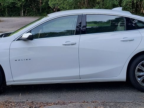 Used 2020 Chevrolet Malibu LT image 1