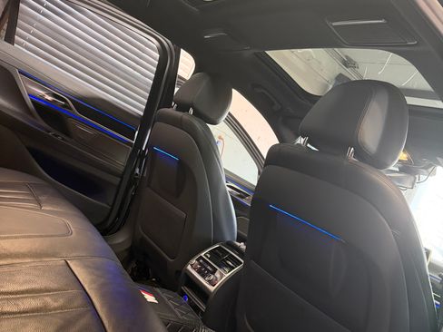 Used 2019 BMW 740i xDrive image 28