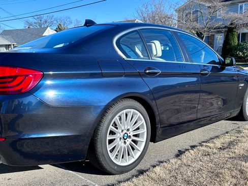 Used 2011 BMW 535i xDrive Sedan image 4