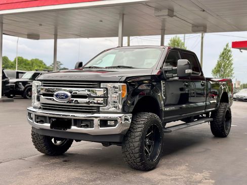 Used 2017 Ford F250 Lariat w/ Lariat Value Package image 1