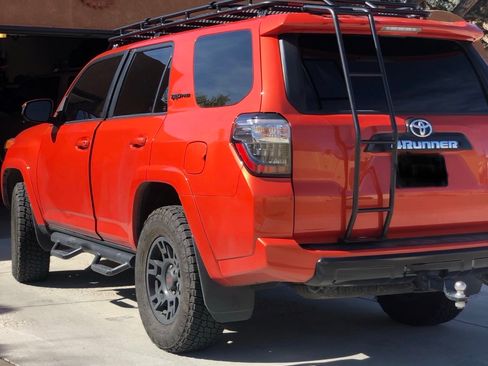 Used 2015 Toyota 4Runner TRD Pro AWD/4WD image 5