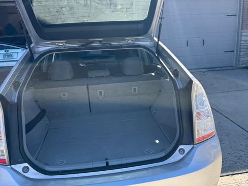 Used 2010 Toyota Prius Five image 8