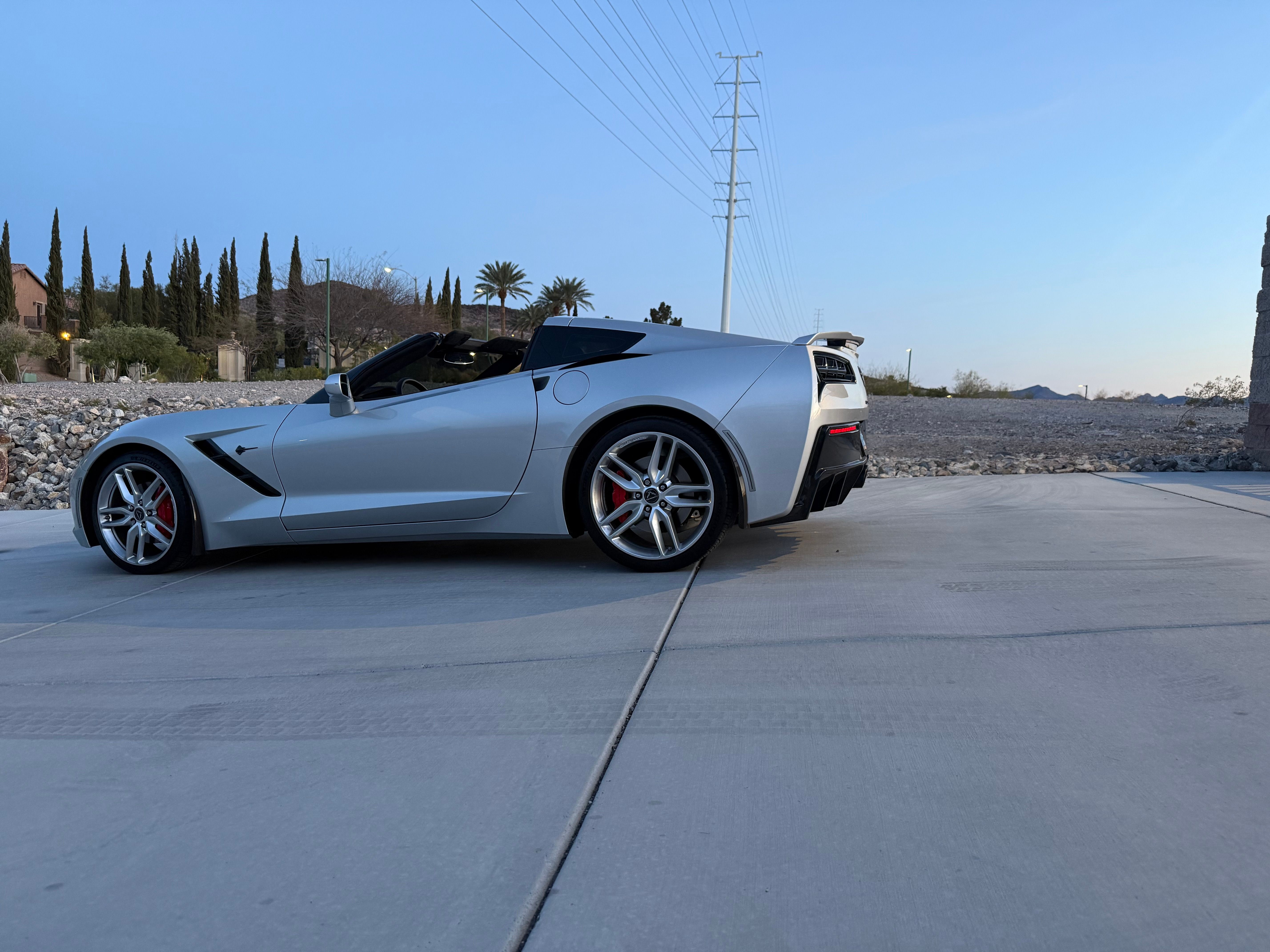 Used 2019 Chevrolet Corvette Stingray Coupe w/ 3LT Preferred Equipment Group RWD image 9