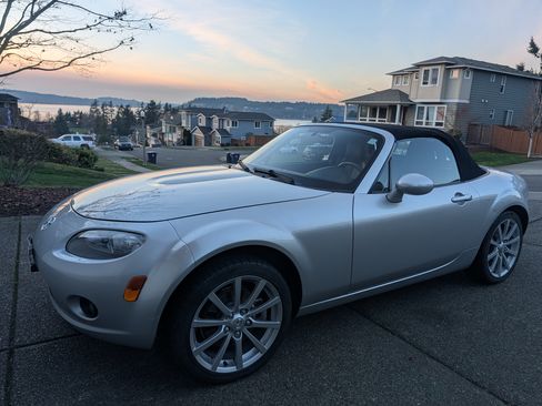 Used 2007 MAZDA MX-5 Miata Grand Touring w/ Premium Pkg image 10