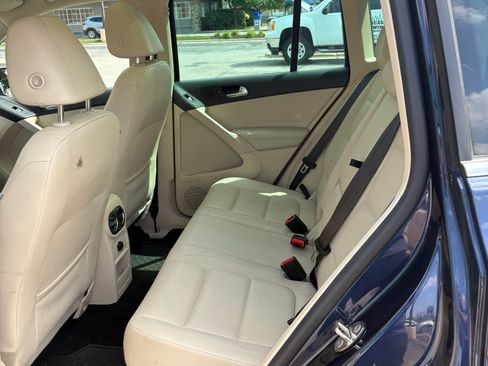 Used 2016 Volkswagen Tiguan SE image 10