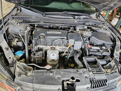 Used 2013 Honda Accord Sport image 11