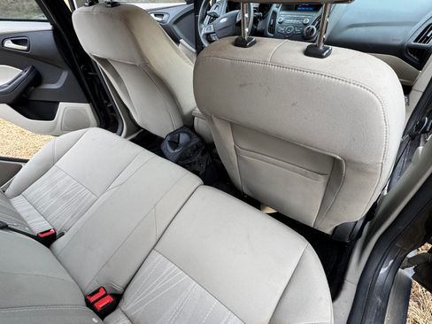 Used 2018 Ford Focus SE image 6