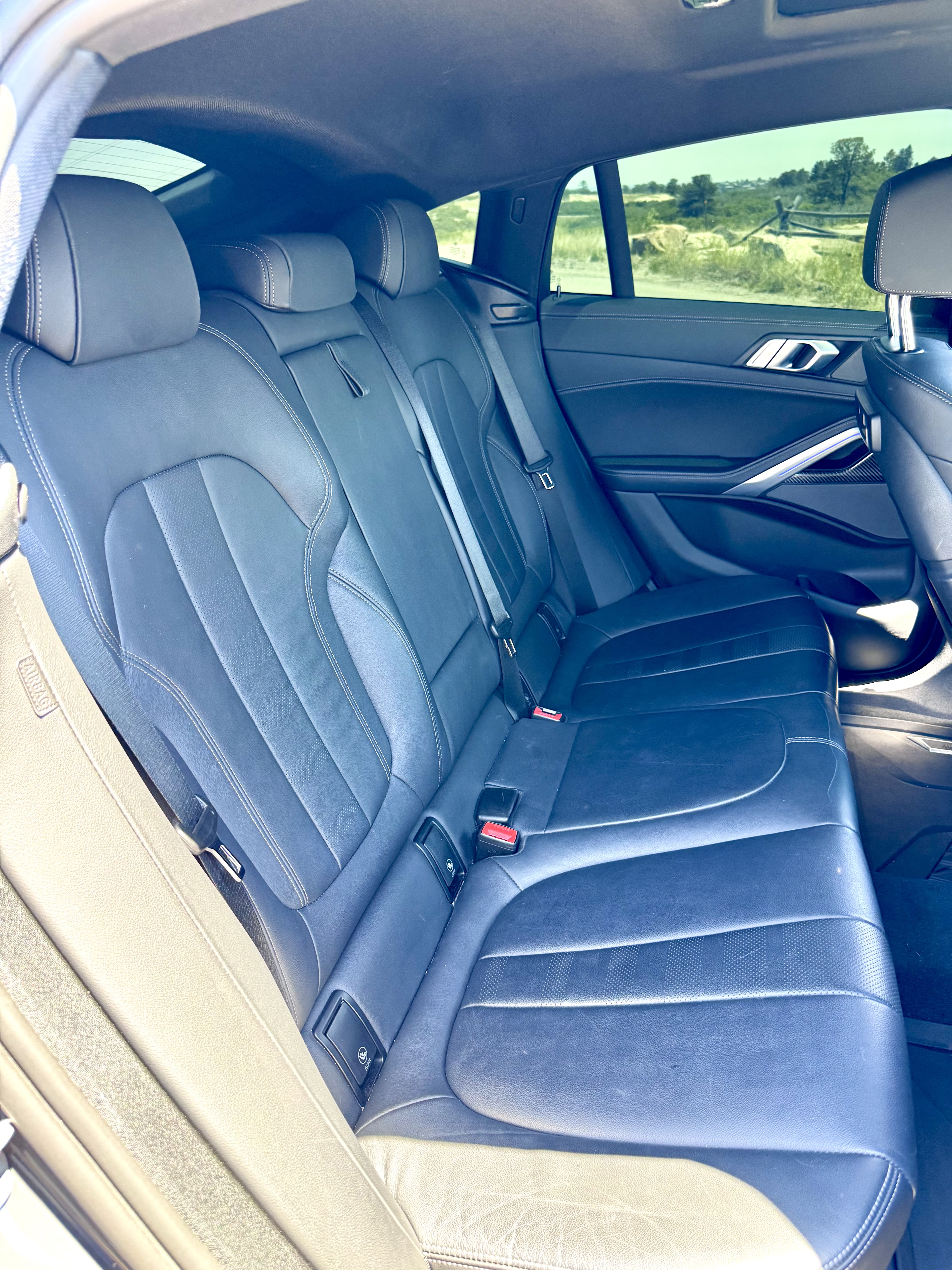 Used 2021 BMW X6 M50i AWD/4WD image 12