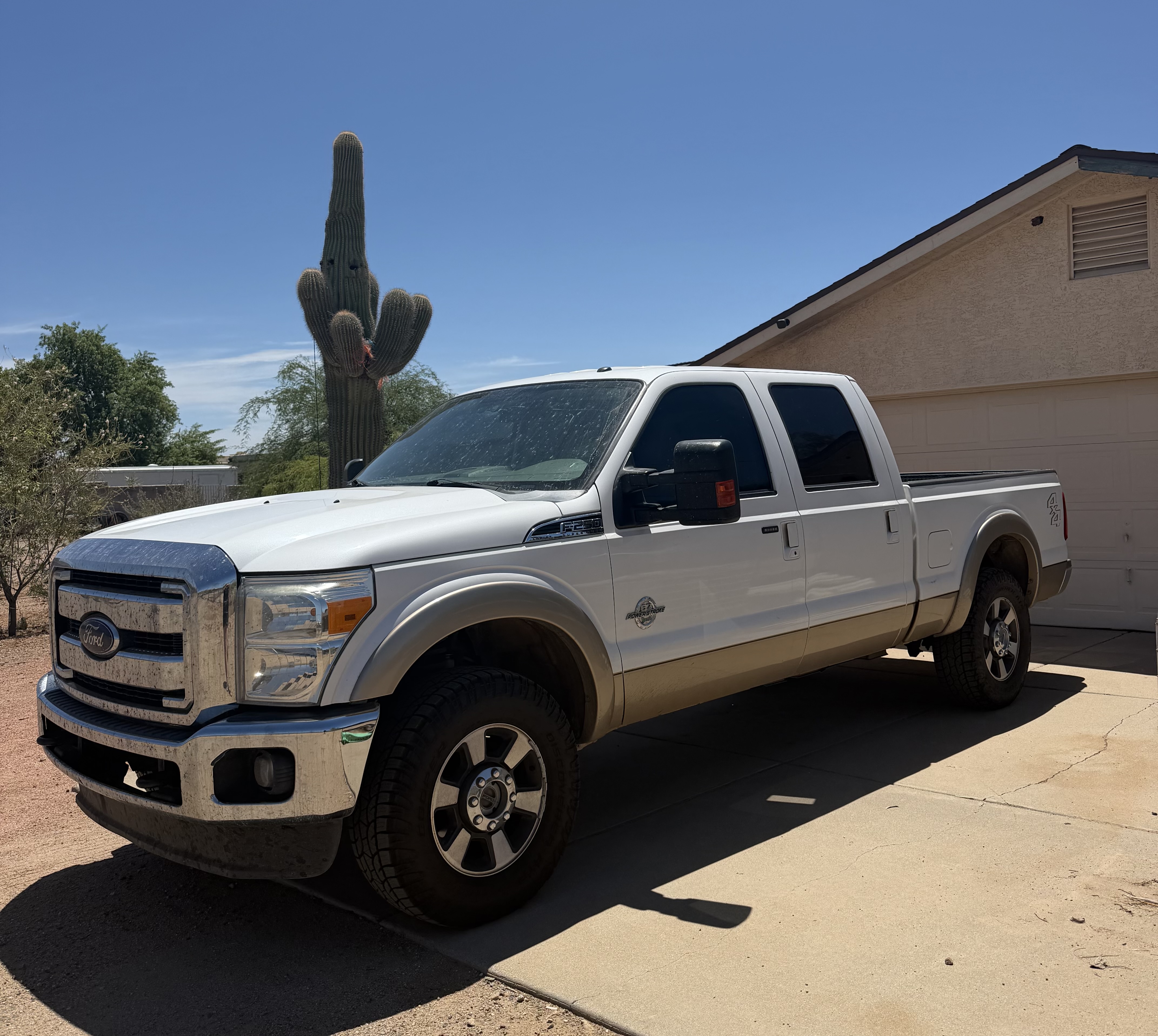 Used 2014 Ford F250 Lariat w/ Lariat Interior Package AWD/4WD image 1