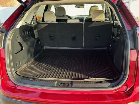 Used 2018 Ford Edge Titanium w/ Equipment Group 302A image 9