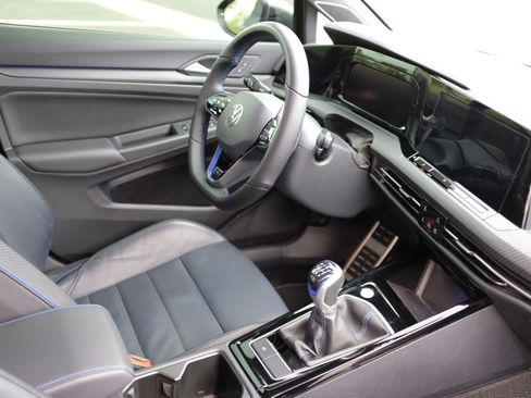 Used 2024 Volkswagen Golf R image 11