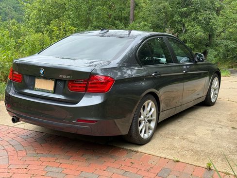 Used 2014 BMW 320i Sedan RWD image 6