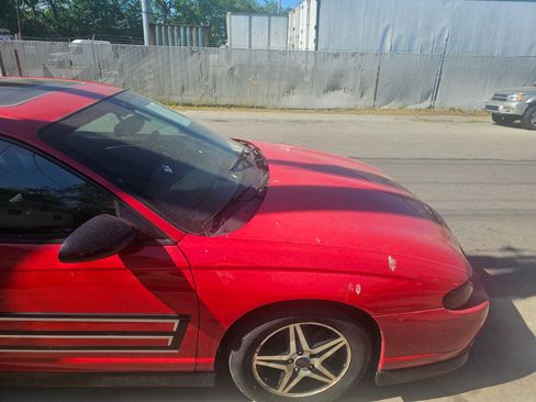 Used 2004 Chevrolet Monte Carlo SS w/ Dale Earnhardt Jr. Package FWD image 4