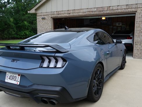 Used 2024 Ford Mustang GT Premium w/ GT Performance Package RWD image 5