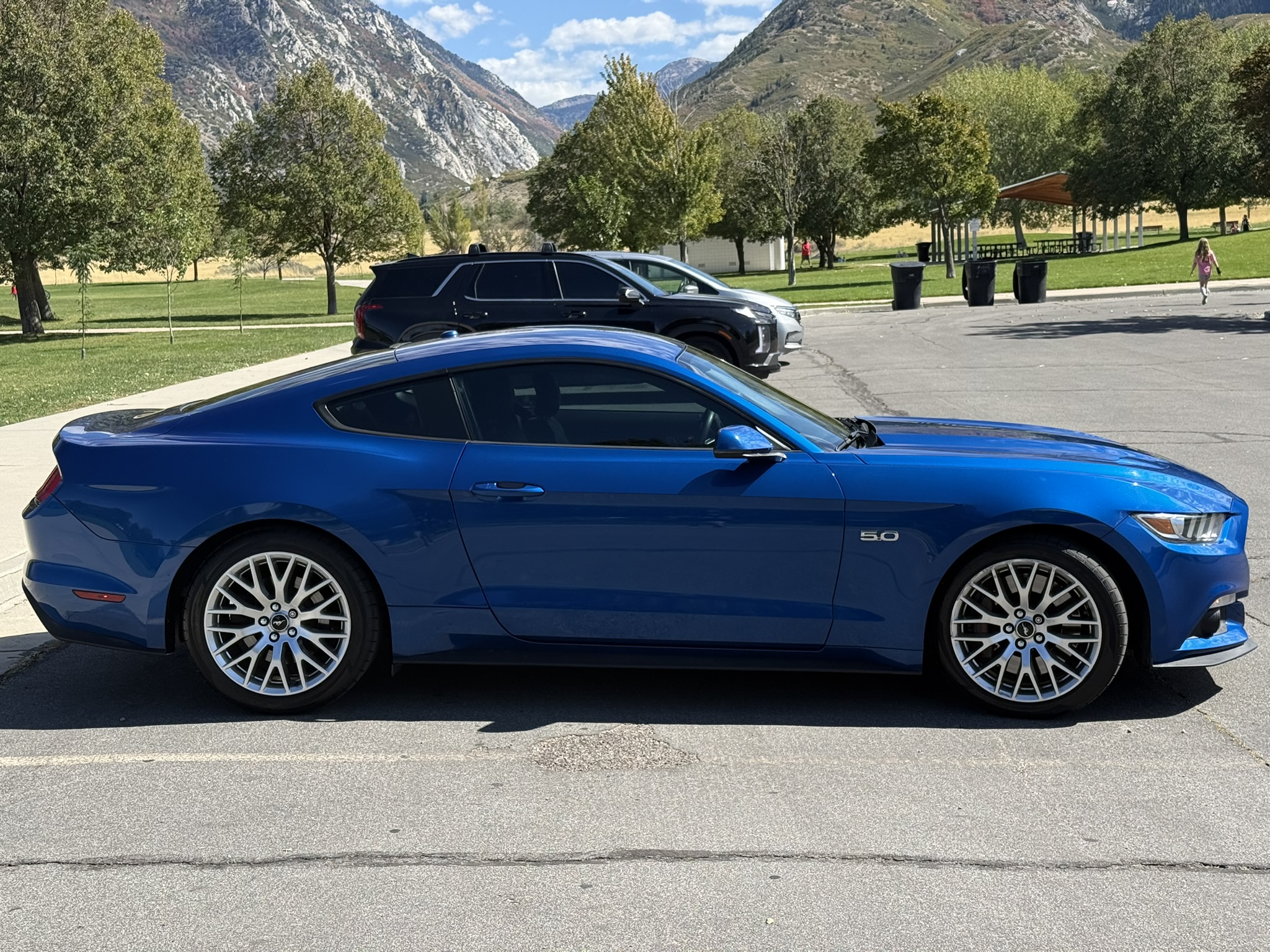 Used 2017 Ford Mustang GT Premium w/ GT Performance Package RWD image 5