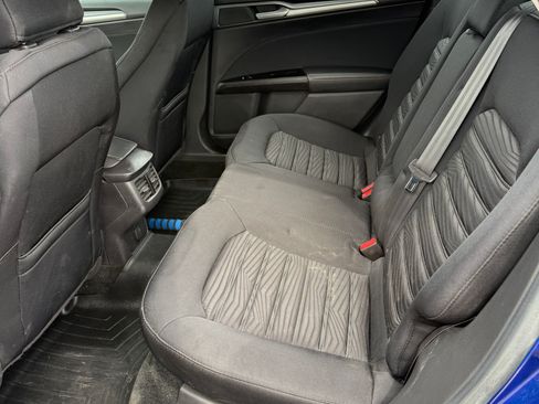 Used 2016 Ford Fusion SE image 5