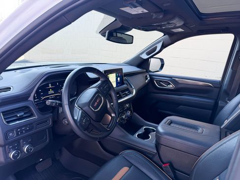 Used 2023 GMC Yukon XL AT4 image 16