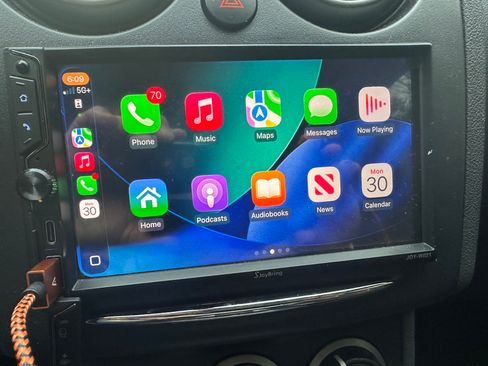 Used 2012 Nissan Rogue SL image 4