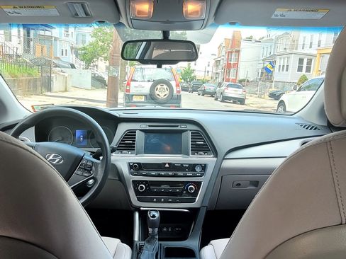 Used 2016 Hyundai Sonata SE image 19