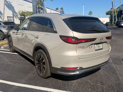 Used 2024 MAZDA CX-90 Plug-In Hybrid w/ Premium Pkg image 8